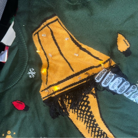 Christmas Story Leg Lamp Sweater Size Medium NWT - Picture 4 of 5